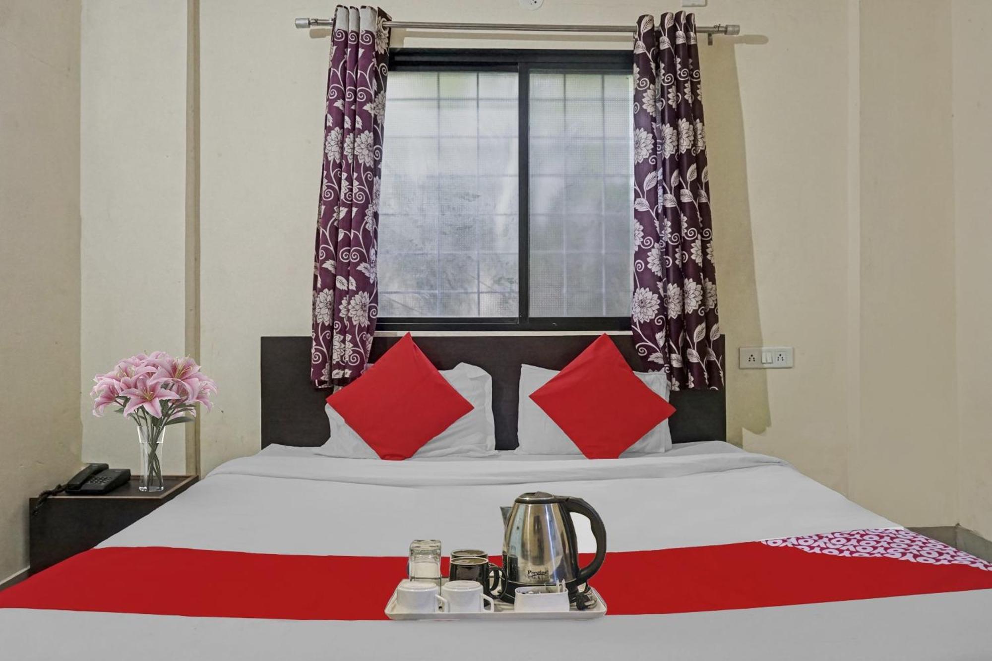 Hotel O R K Exclusive Hinjawadi Bagian luar foto