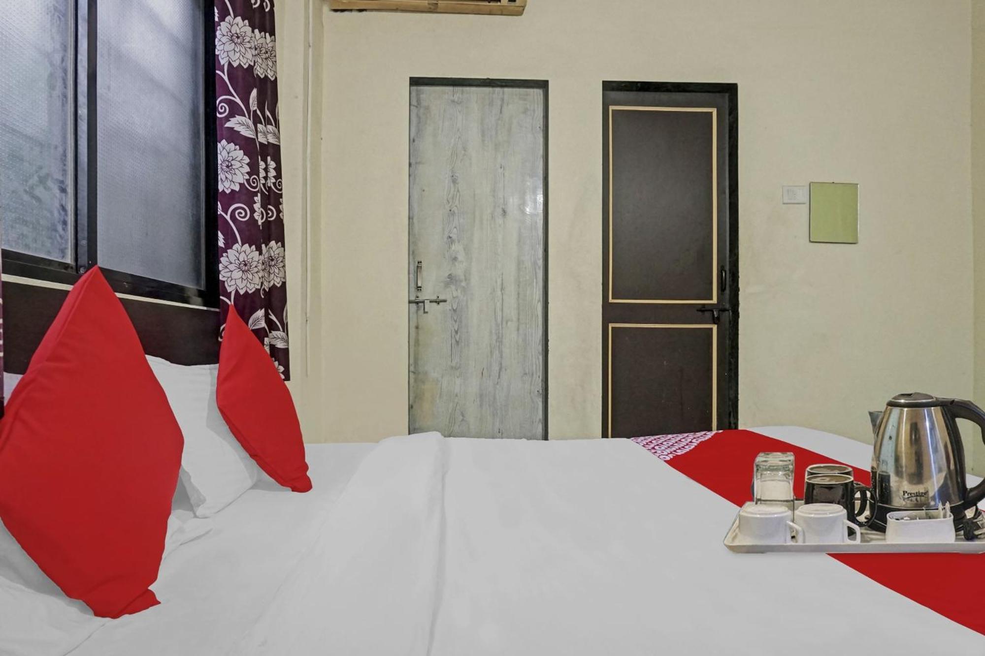 Hotel O R K Exclusive Hinjawadi Bagian luar foto